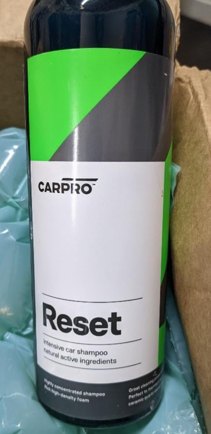 What does CarPro Reset look like ?